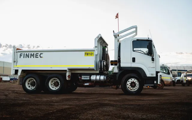 Photo of Isuzu 6x4 Tipper