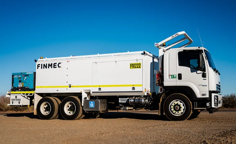 Isuzu 6x4 Service Truck