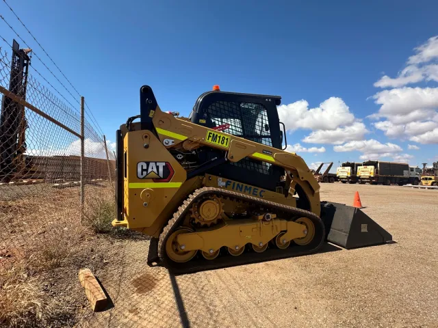Photo of Cat 259D Posi Track