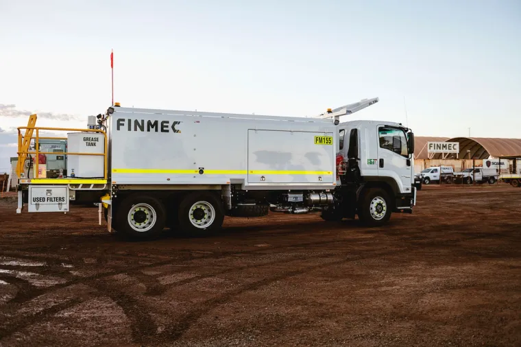 Isuzu 6x4 Service Truck