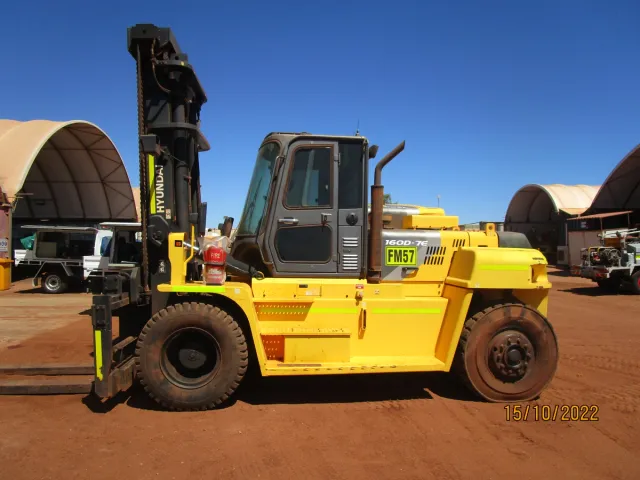 Photo of Hyundai 160D-7E 16t Forklift