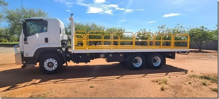 Isuzu 4x4 Flatbed Truck