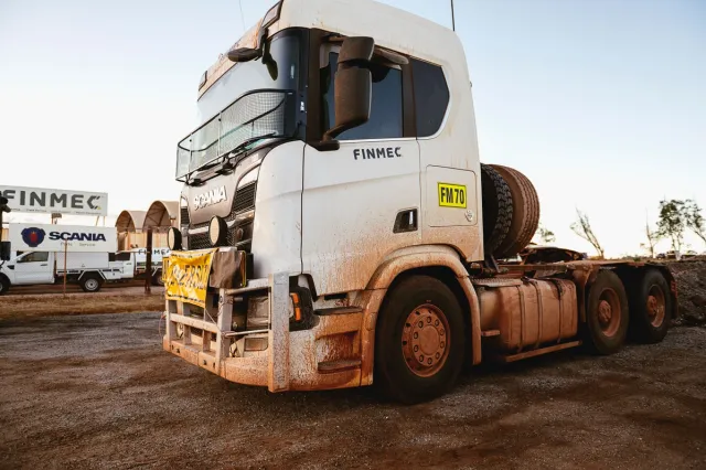 Photo of Scania 130T Prime Mover